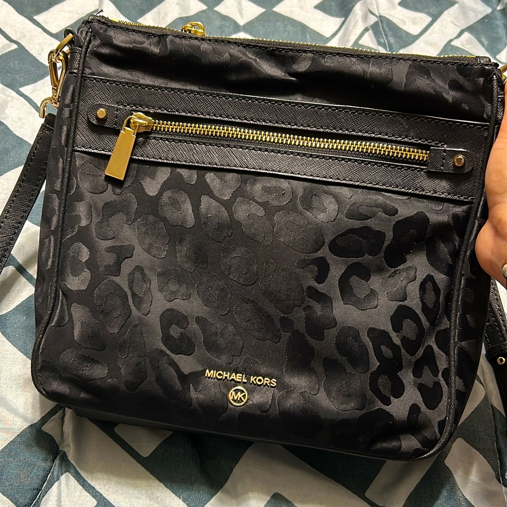 Mickael kors original cross body bag